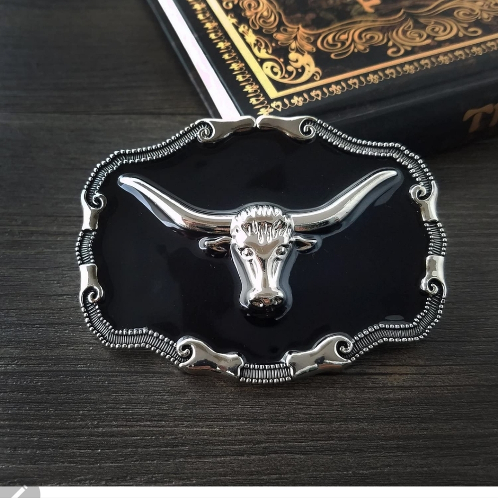 Silver & black longhorn steer western belt buckle approximately 3.75 inches wide